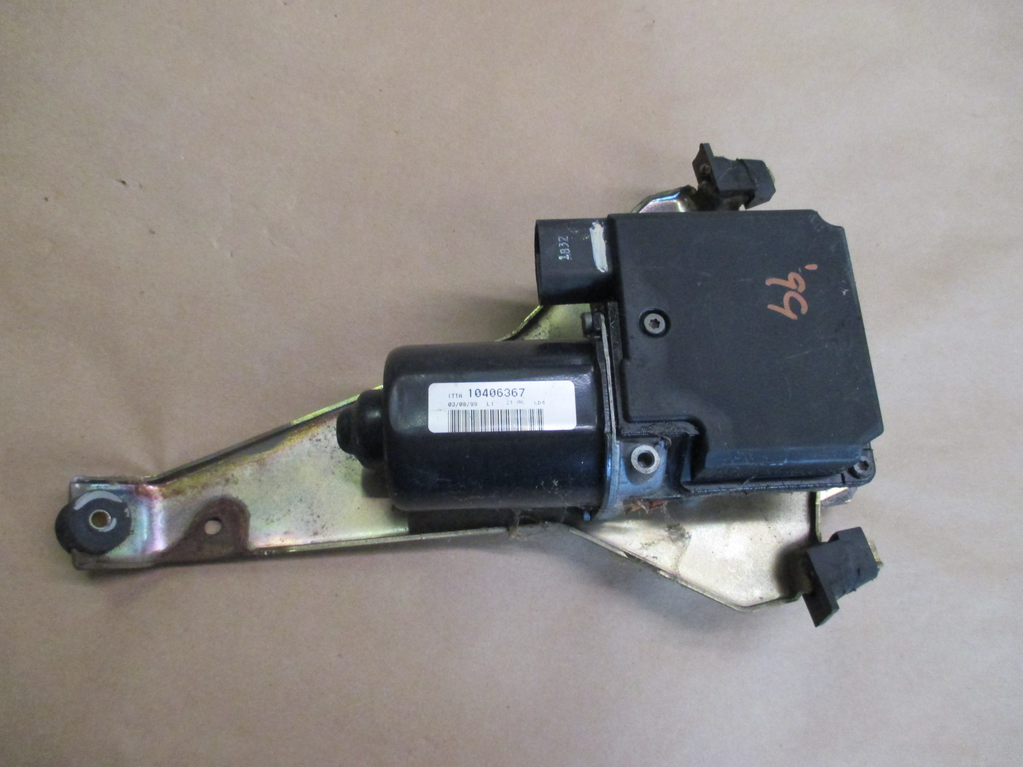 98-02 Camaro/Firebird Windshield Wiper Motor w/ Delay